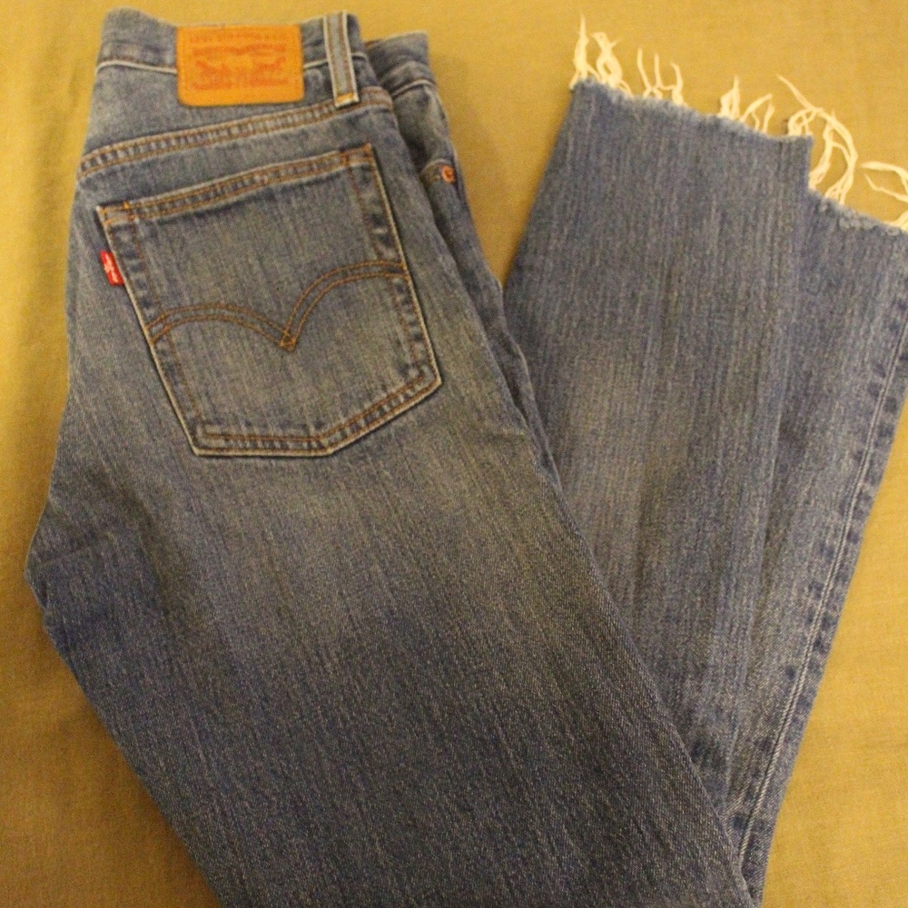 Levi's "White Oak Cone Denim" Medium Wash Straight Jeans W26